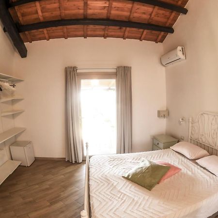 Bed and Breakfast Domu Virginia Castiadas Zewnętrze zdjęcie