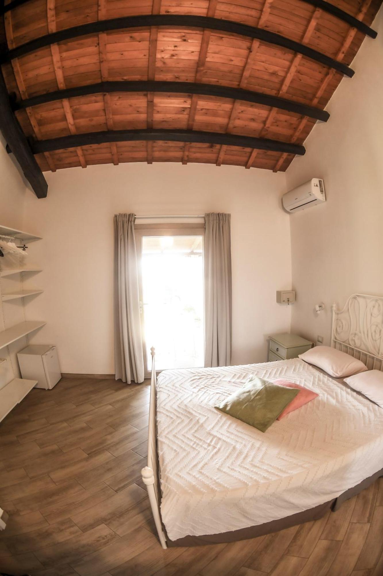 Bed and Breakfast Domu Virginia Castiadas Zewnętrze zdjęcie
